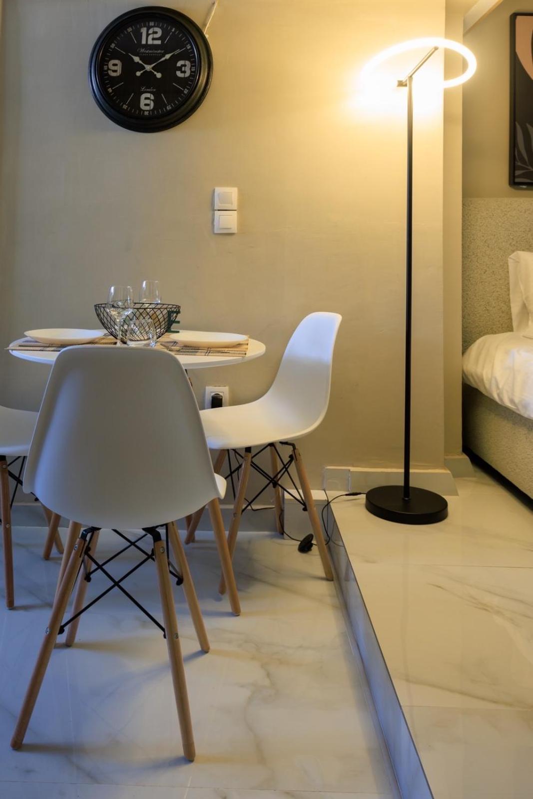 Aiolos New Smyrni View Loft Suite 아테네 외부 사진